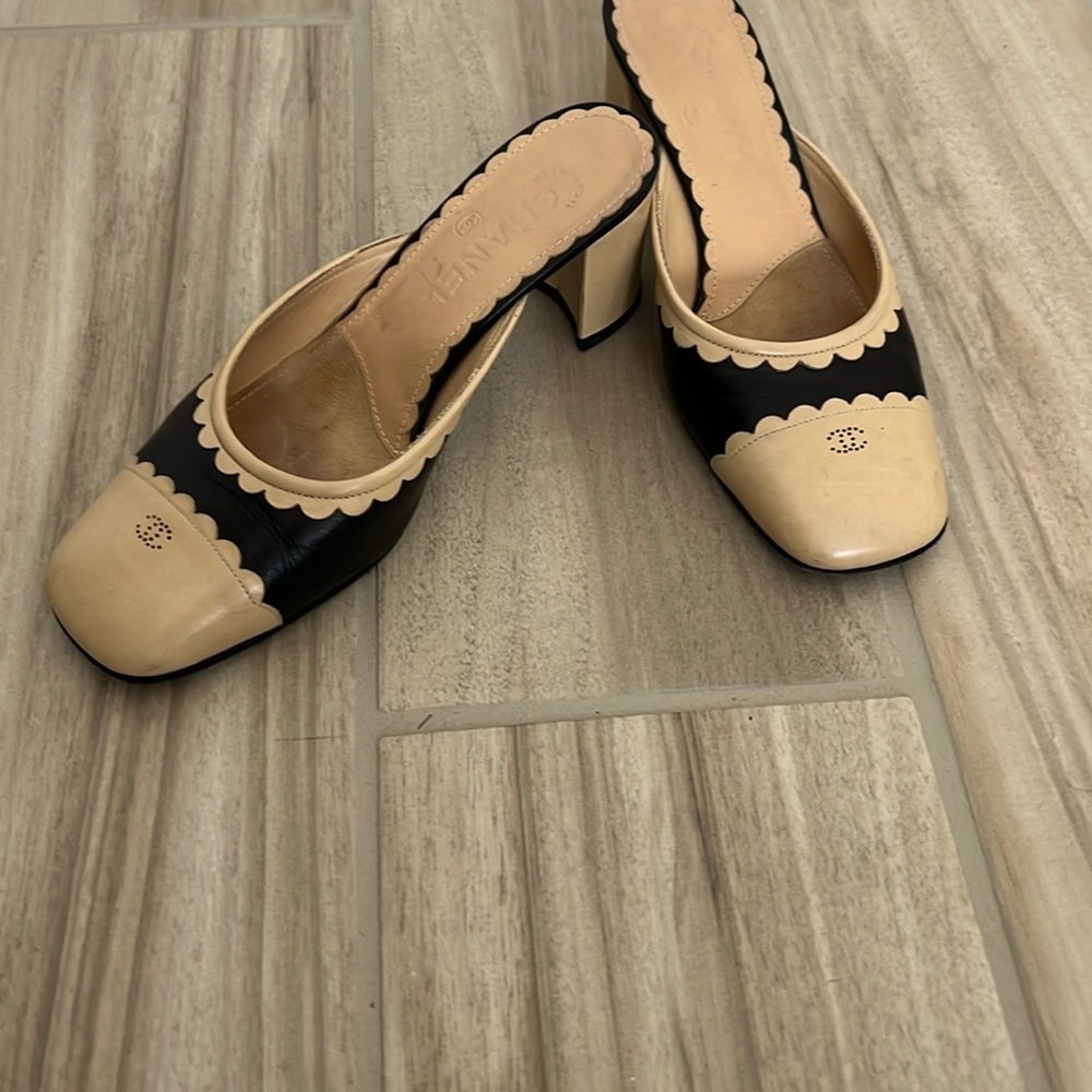 Ladies Chanel slides/wedge